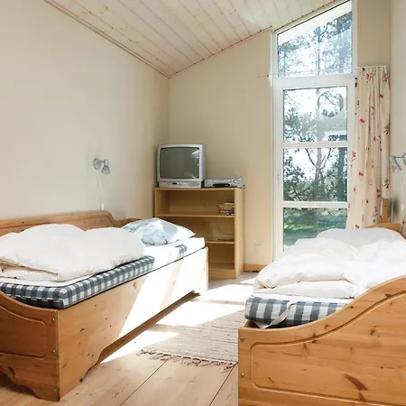 Σπίτι διακοπών Four-bedroom Holiday In Blokhus