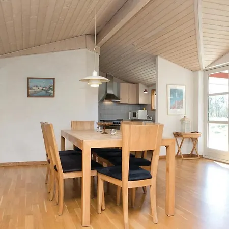 Four-bedroom Holiday In Σπίτι διακοπών *