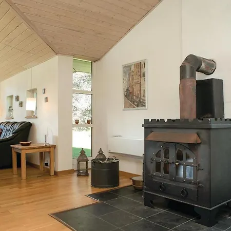 Σπίτι διακοπών Four-bedroom Holiday In Blokhus